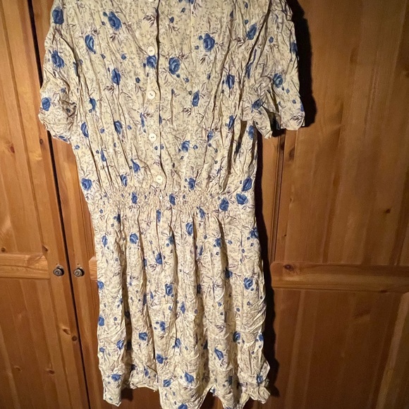 R & K - Picture 2 of 3